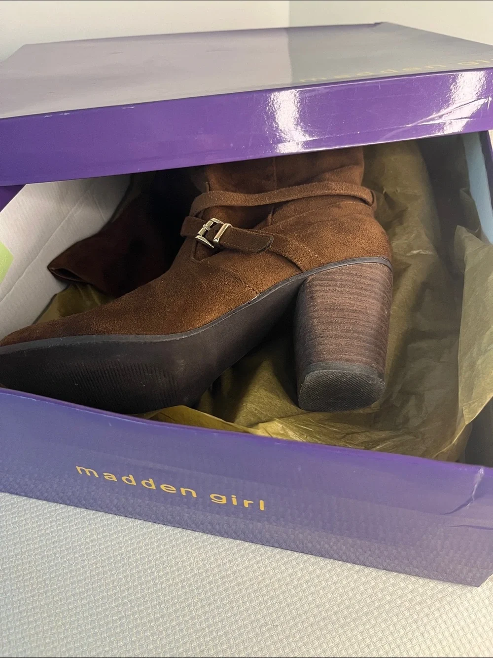 Madden Girl, 